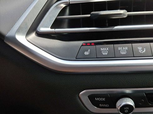 Used 2019 BMW X5 xDrive40i w/ Premium Package 2 image 24