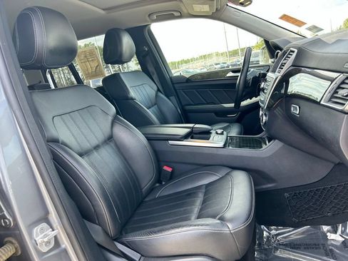 Used 2016 Mercedes-Benz GL 320 BlueTEC 4MATIC image 11