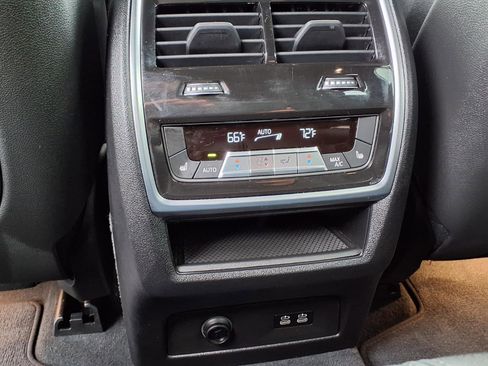 Used 2025 BMW X5 sDrive40i w/ Climate Comfort Package image 18