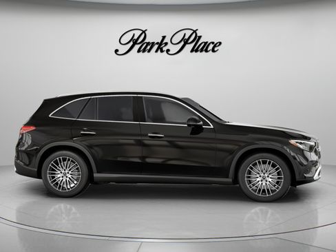 Used 2026 Mercedes-Benz GLC 300 image 27