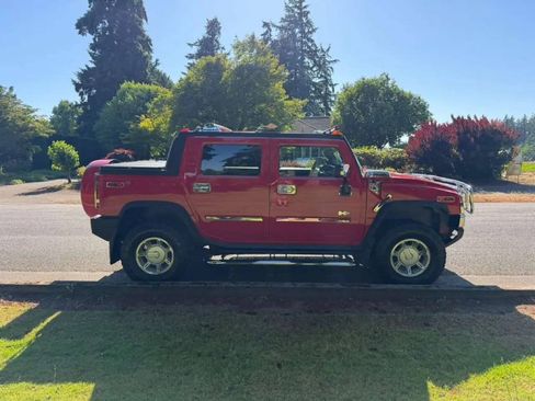 Used 2005 HUMMER H2 SUT w/ Preferred Equipment Group AWD/4WD image 5