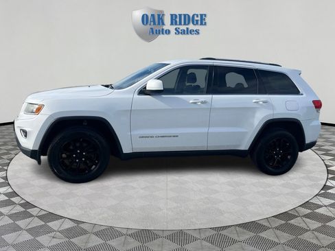 Used 2016 Jeep Grand Cherokee Laredo w/ Quick Order Package 23E image 8