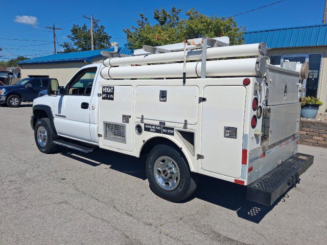 Used 2005 GMC Sierra 2500 W/T RWD image 5