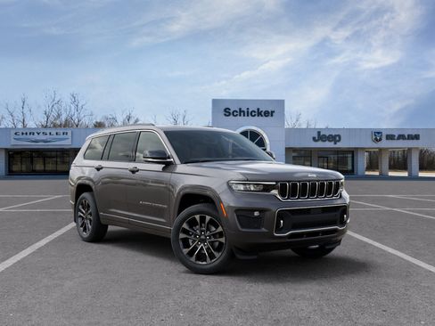 New 2025 Jeep Grand Cherokee L Overland w/ Advanced Protech Group III AWD/4WD image 33