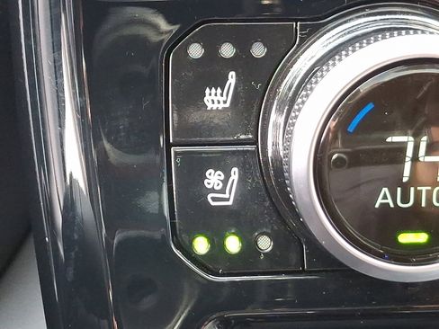 Used 2023 Toyota Highlander Platinum image 26