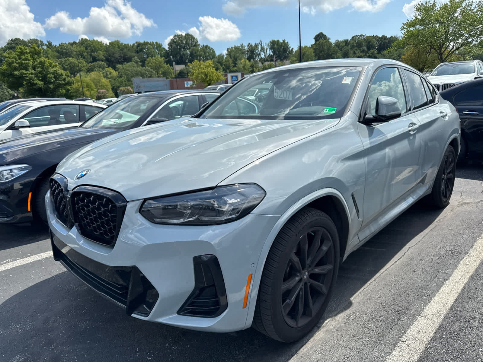 Used 2024 BMW X4 xDrive30i w/ Premium Package AWD/4WD image 6