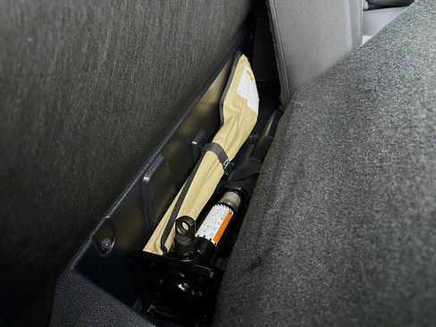 Certified 2024 Toyota Tacoma TRD Off-Road image 32