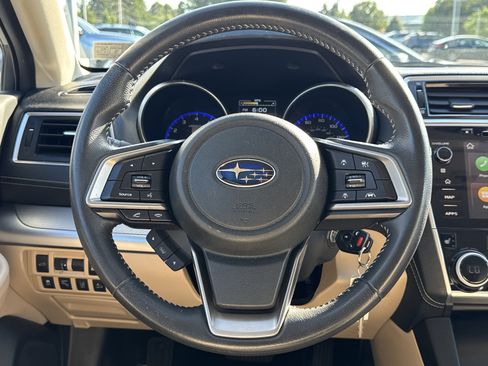 Used 2019 Subaru Outback 2.5i Premium AWD/4WD image 3