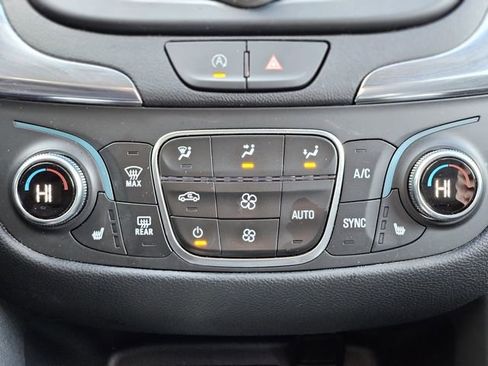 Used 2024 Chevrolet Equinox LT image 23