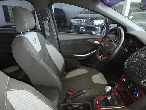 Used 2016 Ford Focus ST FWD image 28