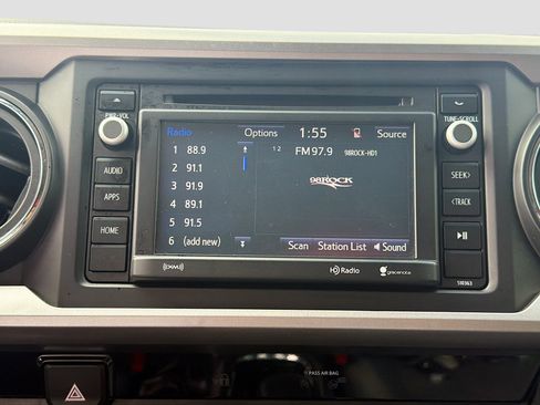 Used 2018 Toyota Tacoma SR5 image 28