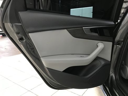 Used 2022 Audi A4 2.0T Premium Plus w/ Premium Plus Package image 9