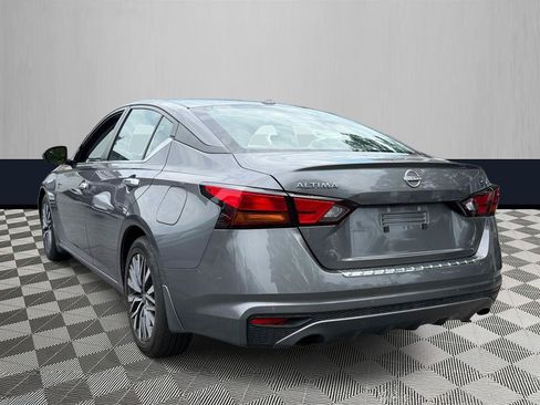 Used 2023 Nissan Altima 2.5 SV FWD image 4