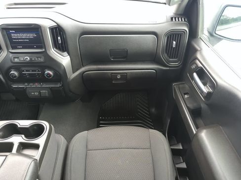 Used 2021 Chevrolet Silverado 1500 Custom Trail Boss w/ LPO, Dark Essentials Package AWD/4WD image 15