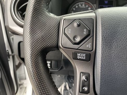 Certified 2020 Toyota Tacoma TRD Sport w/ Technology Package AWD/4WD image 26