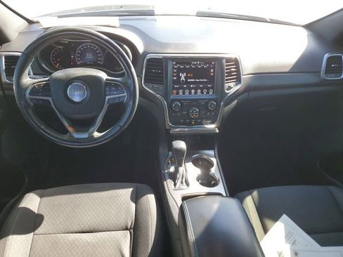 Used 2018 Jeep Grand Cherokee Laredo image 10