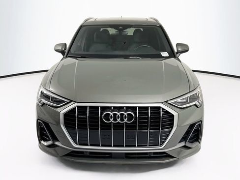 Certified 2023 Audi Q3 2.0T Premium w/ Convenience Package AWD/4WD image 2
