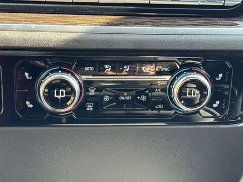 New 2026 GMC Sierra 1500 Elevation image 19