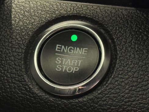 Used 2019 Ford F150 Lariat w/ Equipment Group 502A Luxury AWD/4WD image 39
