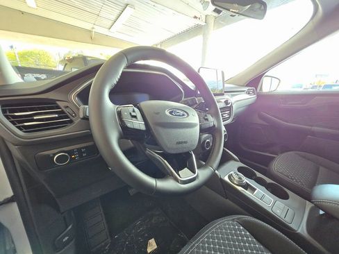New 2025 Ford Escape Active w/ Cold Weather Package image 10