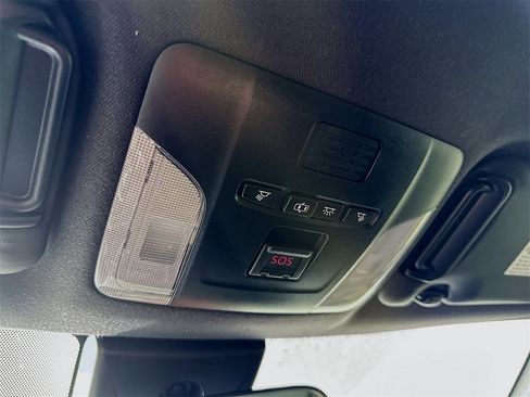 Used 2020 Toyota Corolla SE image 28