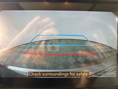 Used 2023 Toyota Highlander XLE AWD/4WD image 21