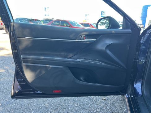 Used 2021 Toyota Camry SE image 17