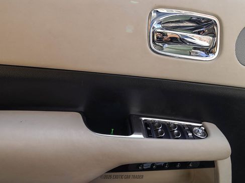 Used 2017 Rolls-Royce Wraith RWD image 29