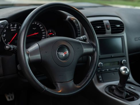 Used 2006 Chevrolet Corvette Z06 w/ Preferred Equipment Group image 11