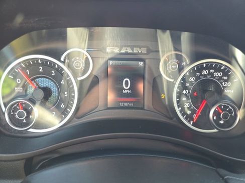 Used 2026 RAM 2500 Big Horn AWD/4WD image 13