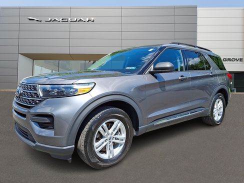 Used 2024 Ford Explorer XLT AWD/4WD image 1