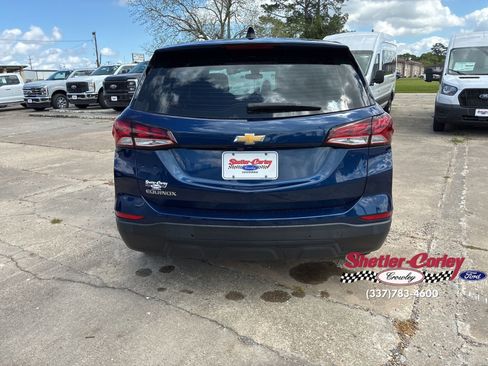 Used 2022 Chevrolet Equinox LS image 12
