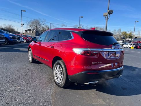 Used 2024 Buick Enclave Premium image 3