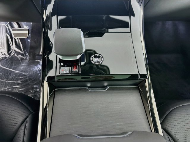 New 2027 Land Rover Range Rover Sport Dynamic SE AWD/4WD image 17