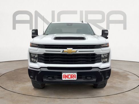 Used 2024 Chevrolet Silverado 2500 Custom w/ Custom Convenience Package image 8
