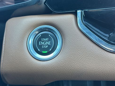 Used 2023 GMC Canyon AT4 w/ AT4 Premium Package image 32