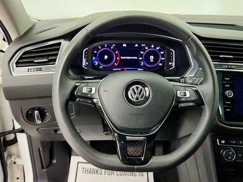 Used 2020 Volkswagen Tiguan SEL AWD/4WD image 13