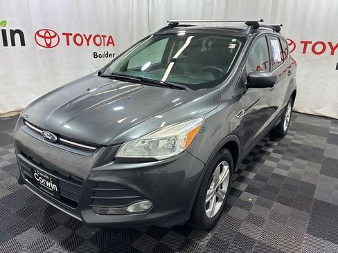 Used 2016 Ford Escape SE w/ Equipment Group 201A image 3