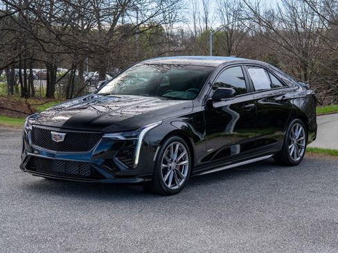 Used 2026 Cadillac CT4 V image 4