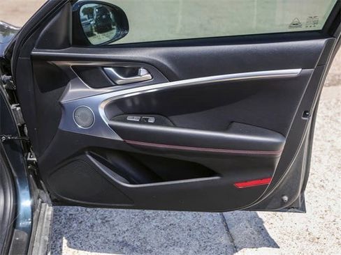 Used 2025 Genesis G70 2.5T w/ Sport Prestige Package image 32