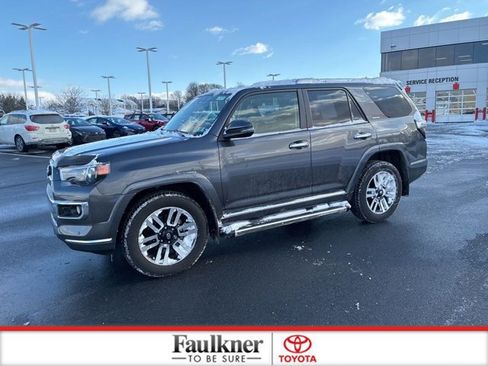 Used 2018 Toyota 4Runner Limited image 14