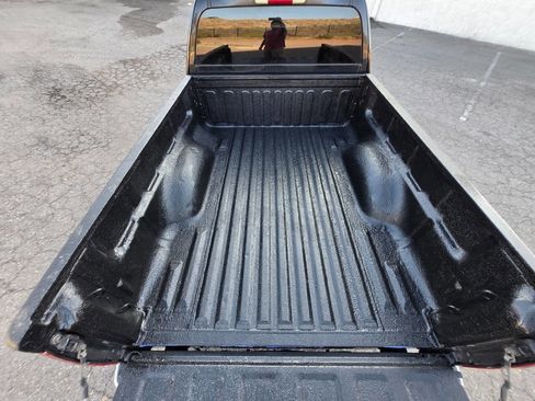 Used 2004 Chevrolet Colorado 2WD Extended Cab w/ Comfort Convenience Package image 16