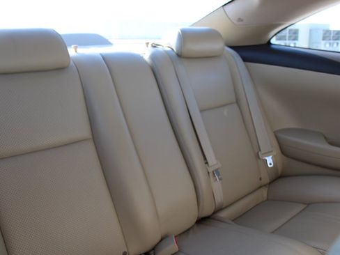 Used 2005 Toyota Solara SLE image 15