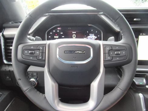 Used 2025 GMC Sierra 1500 Denali w/ Denali Reserve Package AWD/4WD image 22