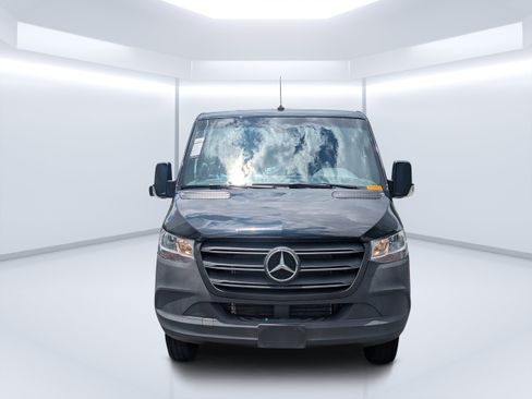Used 2024 Mercedes-Benz Sprinter 3500 image 8