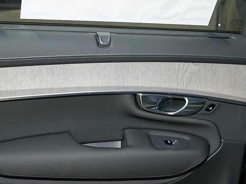 New 2026 Volvo XC90 T8 Ultra w/ Protection Package AWD/4WD image 19