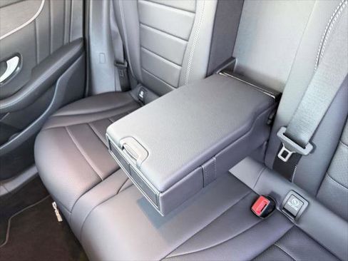 Used 2022 Mercedes-Benz GLC 300 4MATIC SUV image 13