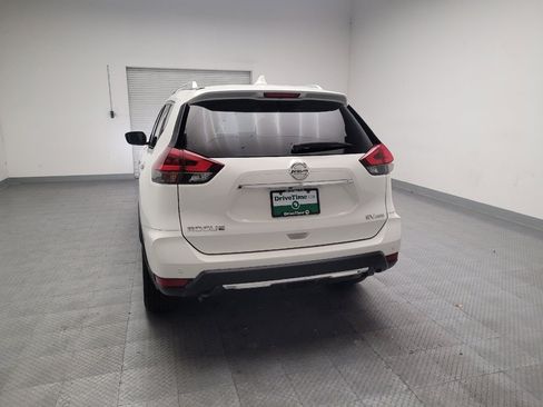 Used 2020 Nissan Rogue SV AWD/4WD image 6