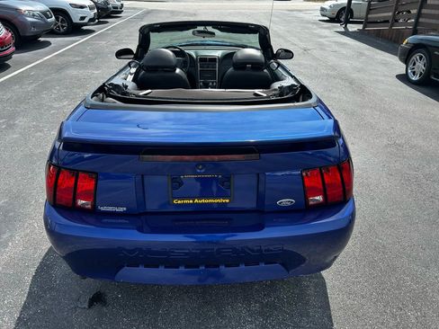 Used 2004 Ford Mustang Deluxe Convertible image 5