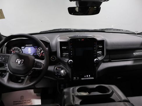 Used 2025 RAM 1500 Laramie AWD/4WD image 16